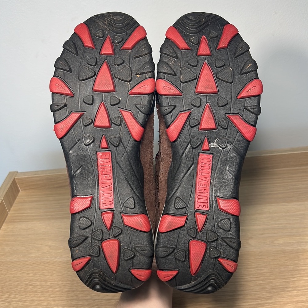Worn Once Wolverine Memory Foam Waterproof Sneake… - image 7